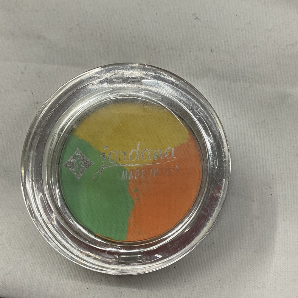 Jordan Vibrant Trio Eyeshadow Palette - Green, Yellow, Orange 🍊